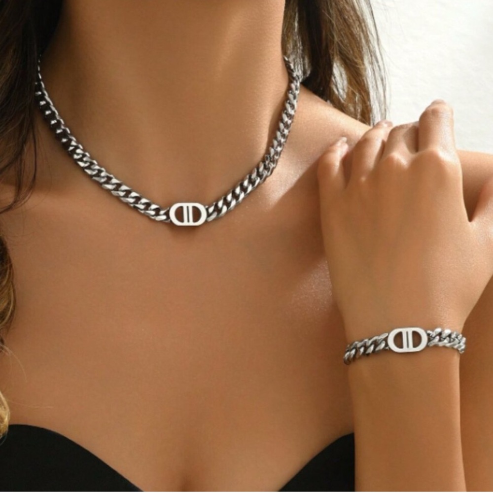 Lovely 925 Sterling Silver Cuban Chain Necklace & Bracelet Set